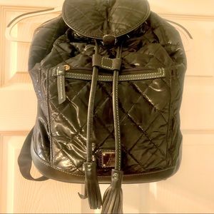 EUC Dooney & Bourke D&B patent quilted backpack